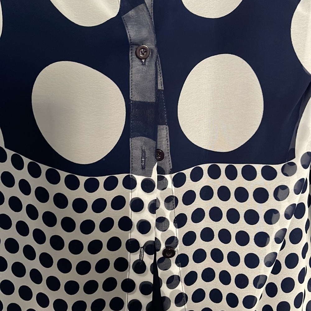 Long button down blouse - Picture 2 of 6